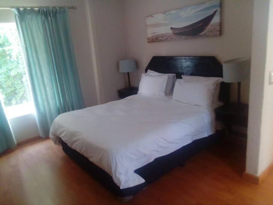 Daisy St -One Bedroom Apartment 约翰内斯堡 外观 照片