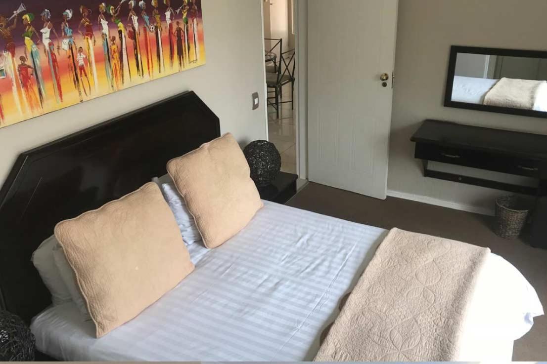 Daisy St -One Bedroom Apartment 约翰内斯堡 外观 照片