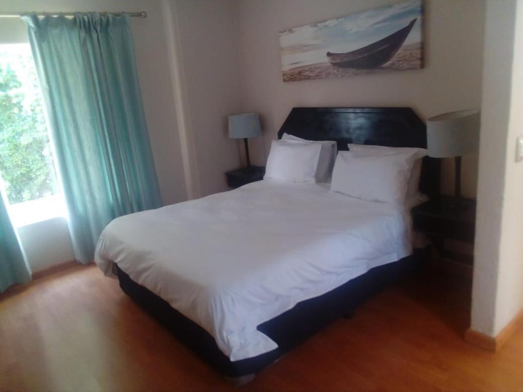 Daisy St -One Bedroom Apartment 约翰内斯堡 外观 照片